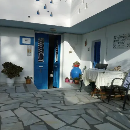 Agnes Lägenhetshotell Kini