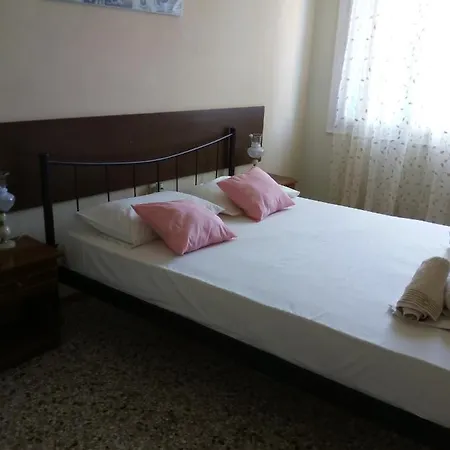 Agnes Lägenhetshotell Kini