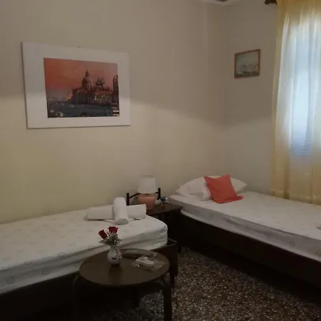 Agnes Aparthotel Kini